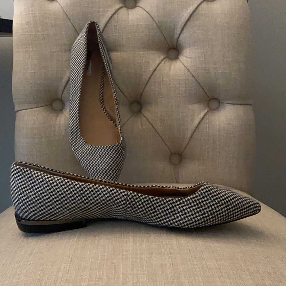 Tahari black and white flats, size 8.5